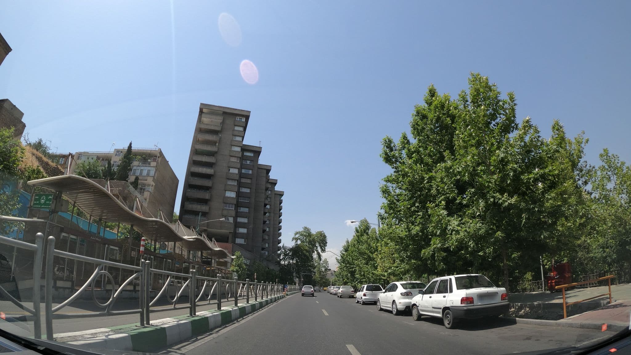 Street view near مهمانسرای مخابرات ( ولیعصر ), Shahrak-e Qods — © bigbang001 (CC BY-SA · Mapillary)