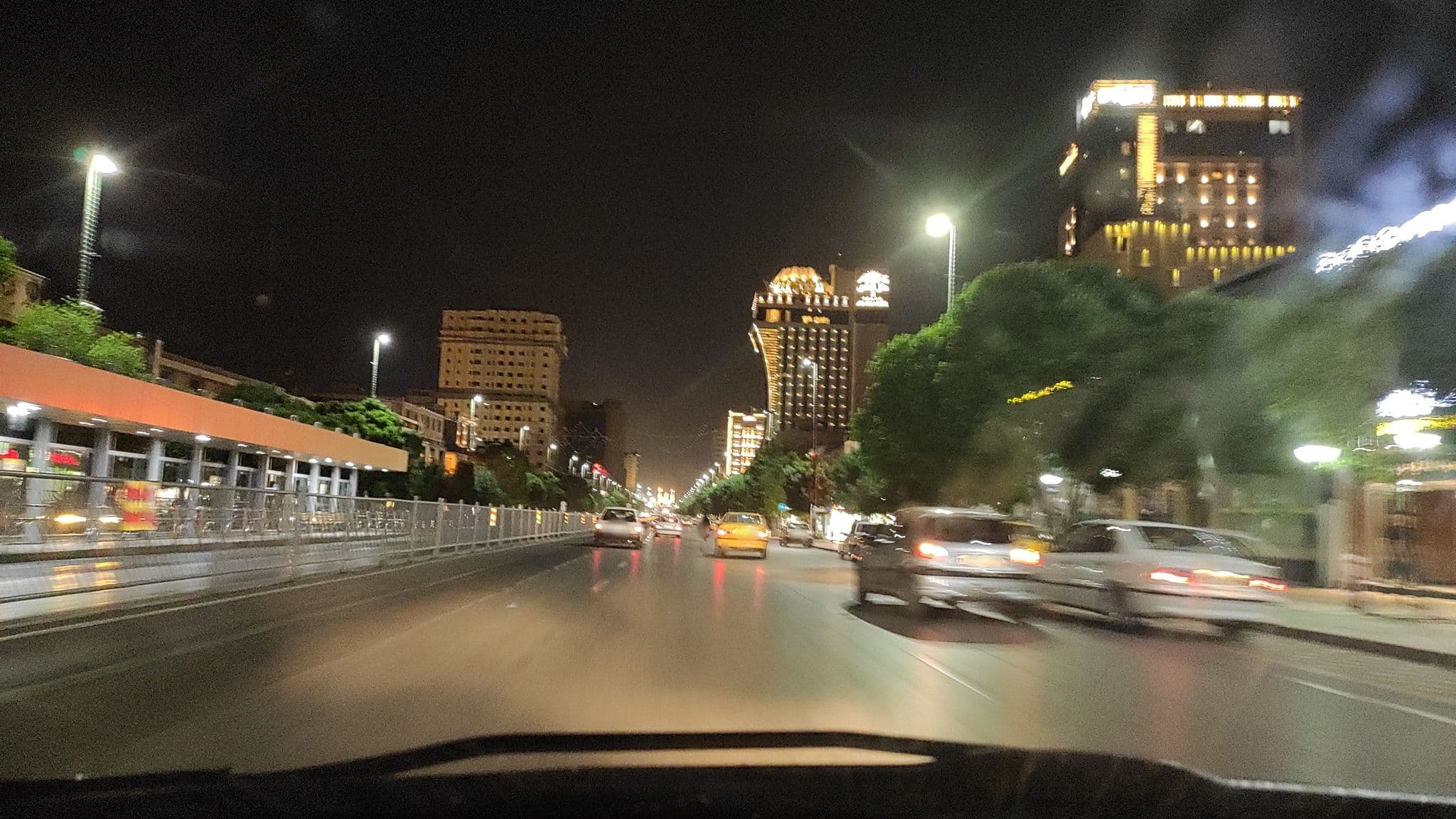 Street view near هتل مليسا, Mashhad — © hota (CC BY-SA · Mapillary)