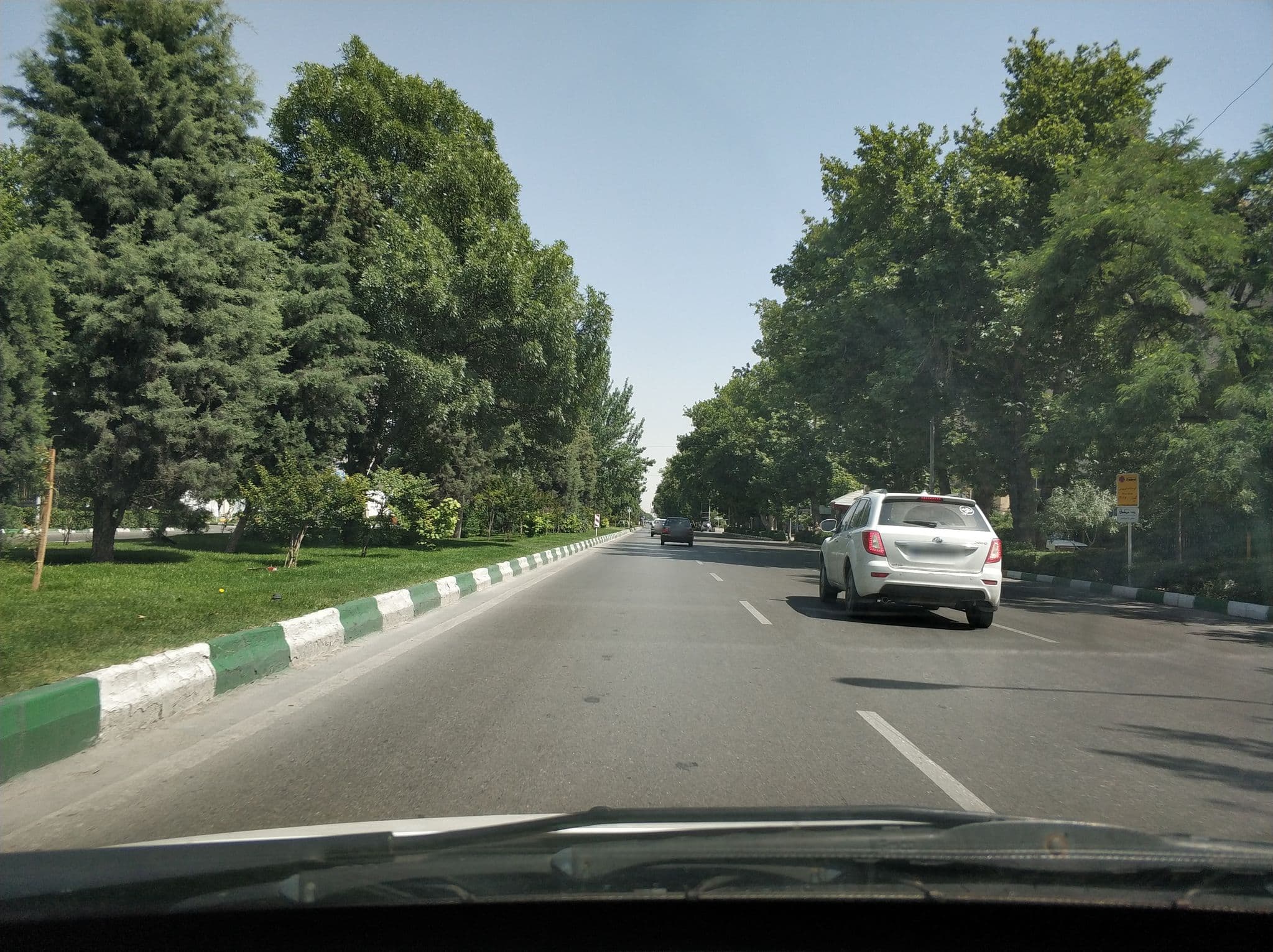 Street view near زائر سرای بانک صنعت و معدن, Mashhad — © hota (CC BY-SA · Mapillary)