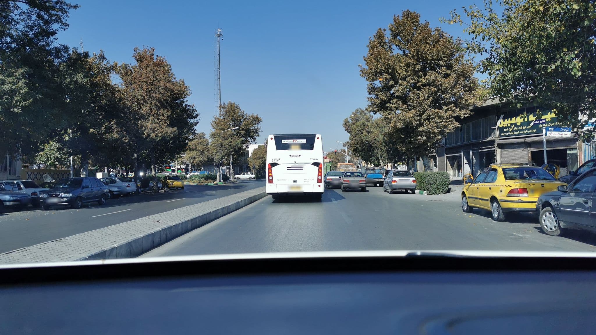 Street view near مجتمع رفاهی آموزشی امام سجاد (ع) ناجا, Mashhad — © kesler (CC BY-SA · Mapillary)
