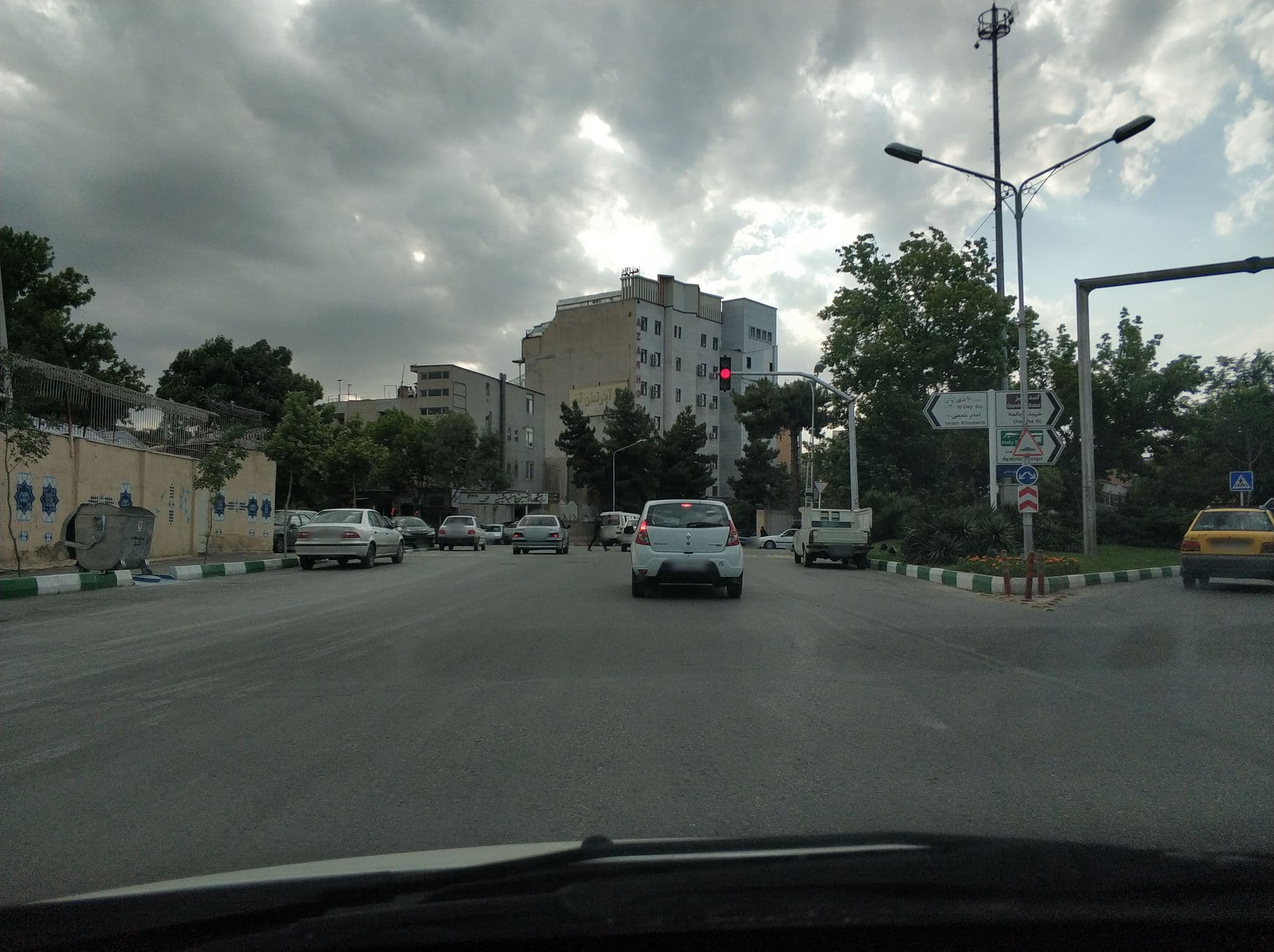 Street view near زائرسرای فرهنگیان استان یزد, Mashhad — © hota (CC BY-SA · Mapillary)