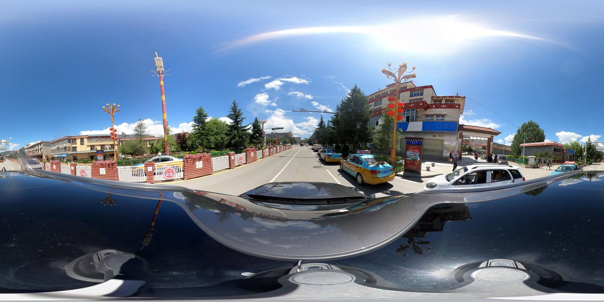 Street view near 天界神川大酒店, Shangri-La — © adirricor (CC BY-SA · Mapillary)
