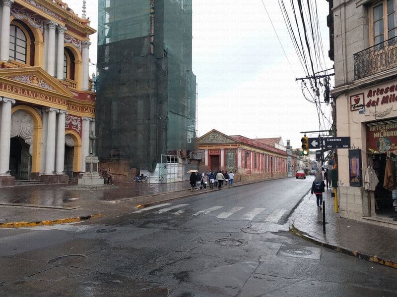 Street view near Hotel de la Linda, Salta — © janvanbekkum (CC BY-SA · Mapillary)