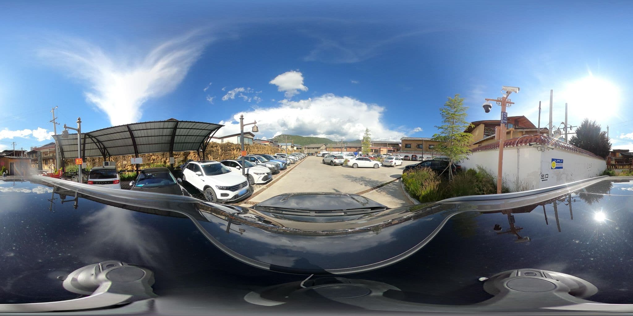 Street view near Kunluntang Hotel, Shangri-La — © adirricor (CC BY-SA · Mapillary)