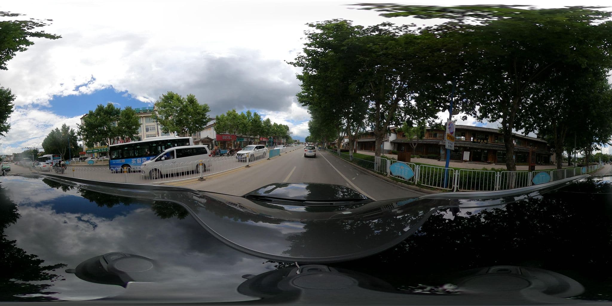 Street view near 丽江和木居客栈, Lijiang — © adirricor (CC BY-SA · Mapillary)