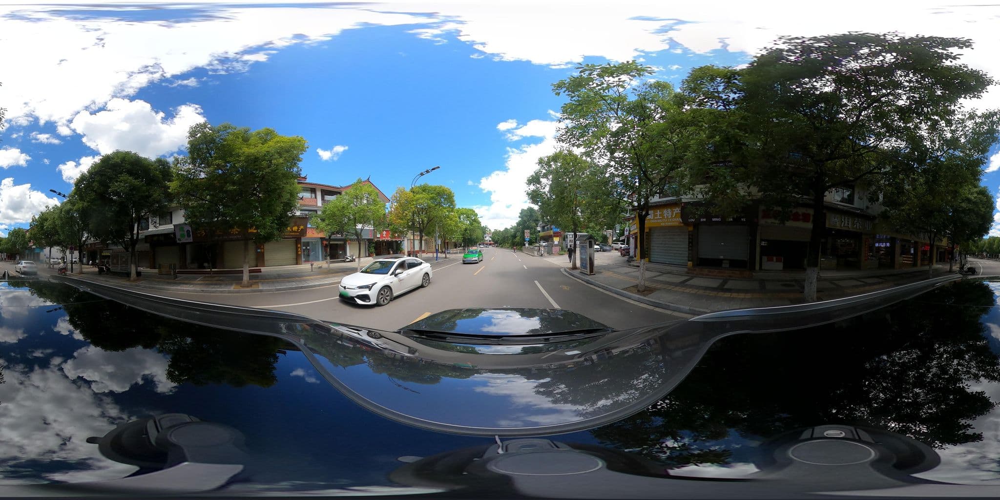 Street view near 丽江永聚酒店, Lijiang — © adirricor (CC BY-SA · Mapillary)