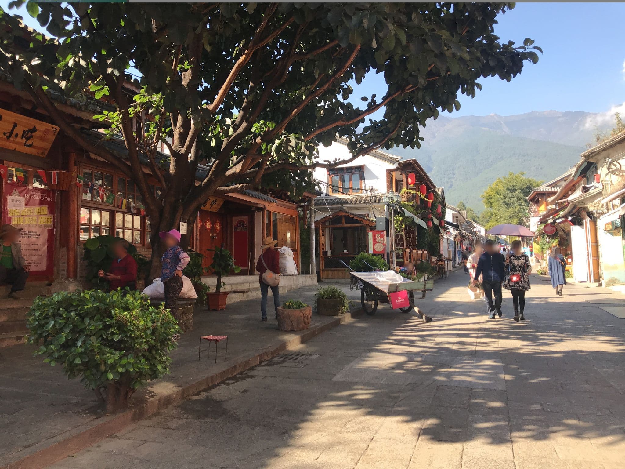 Street view near tibetan lodge, Dali Old Town — © tao (CC BY-SA · Mapillary)