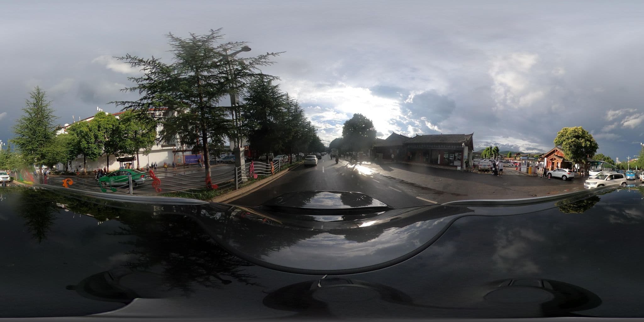 Street view near 丽江留学生会馆, Lijiang — © adirricor (CC BY-SA · Mapillary)