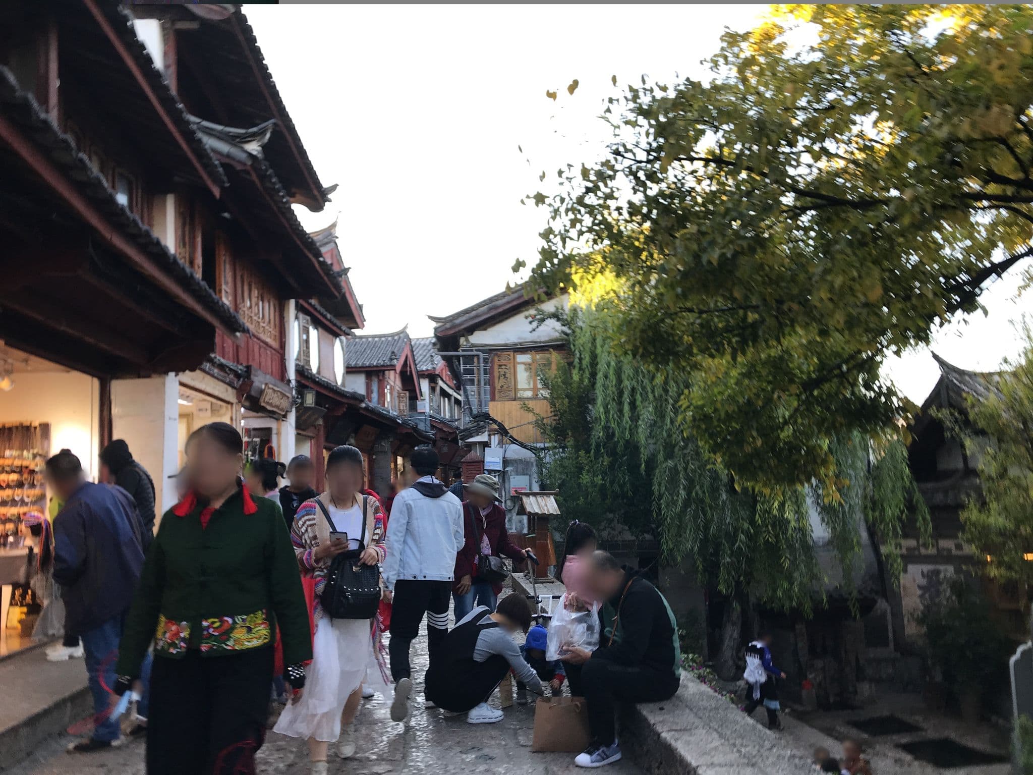 Street view near 丽江归隐人文观景客栈, Lijiang — © tao (CC BY-SA · Mapillary)