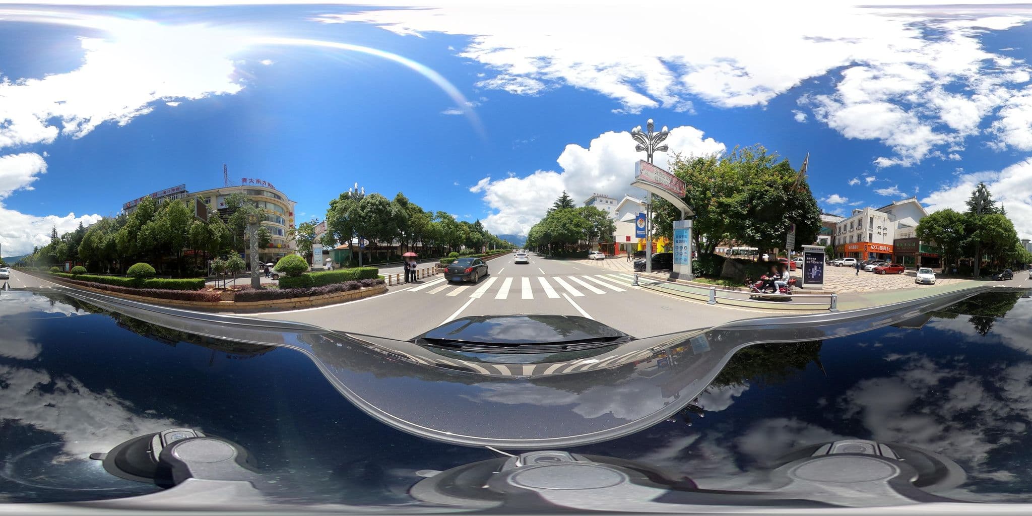 Street view near 丽江路上兄弟青年客栈, Lijiang — © adirricor (CC BY-SA · Mapillary)