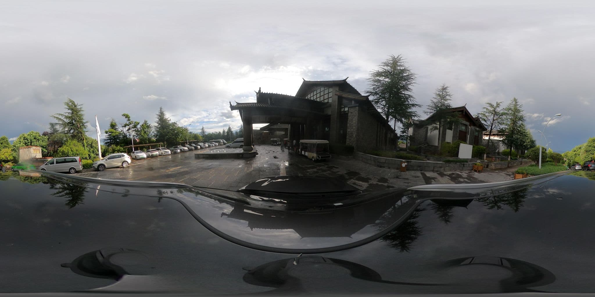 Street view near 丽江水庭墨院人文精品客栈, Lijiang — © adirricor (CC BY-SA · Mapillary)