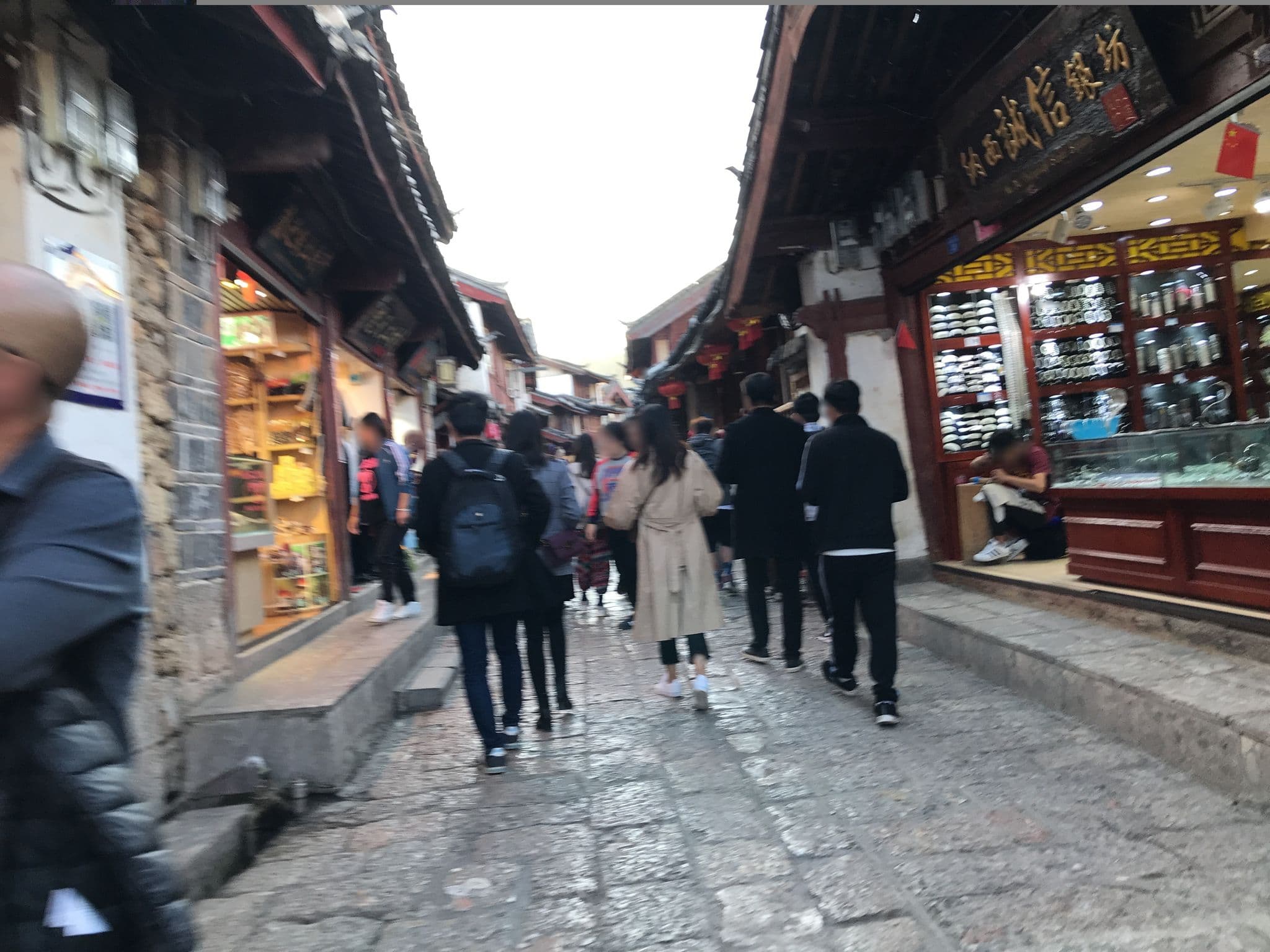 Street view near 吉祥家私住小院, Lijiang — © tao (CC BY-SA · Mapillary)