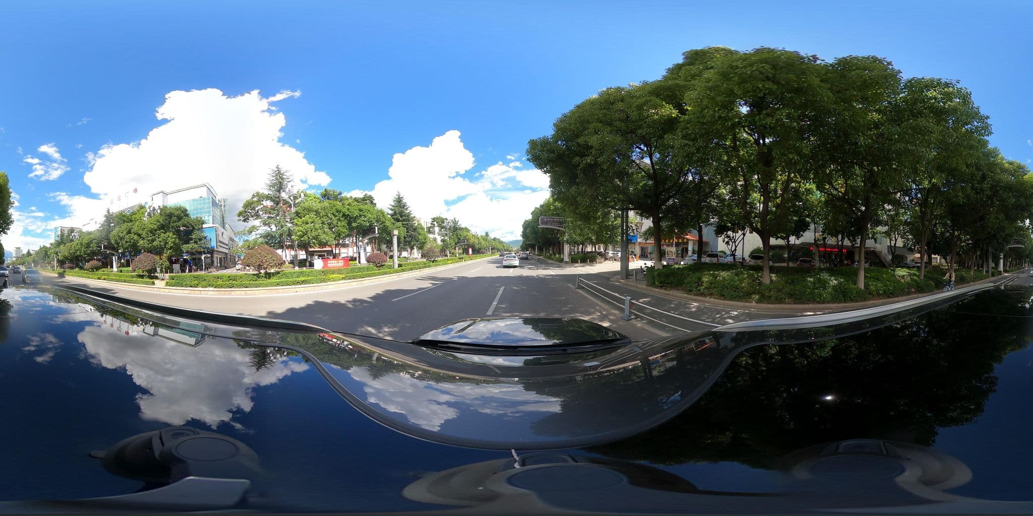 Street view near 丽江古城万枫酒店, Lijiang — © adirricor (CC BY-SA · Mapillary)