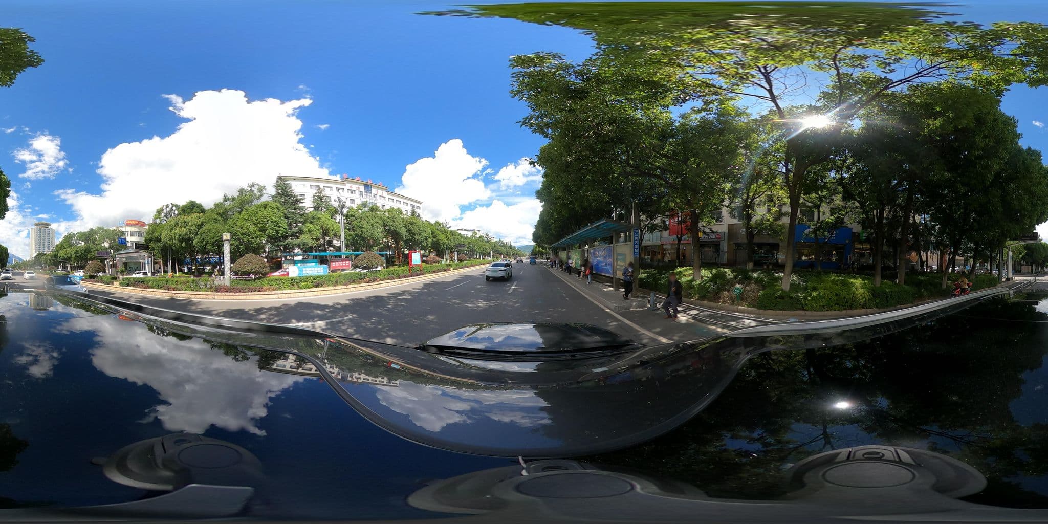 Street view near Guyunshan Hotel, Lijiang — © adirricor (CC BY-SA · Mapillary)