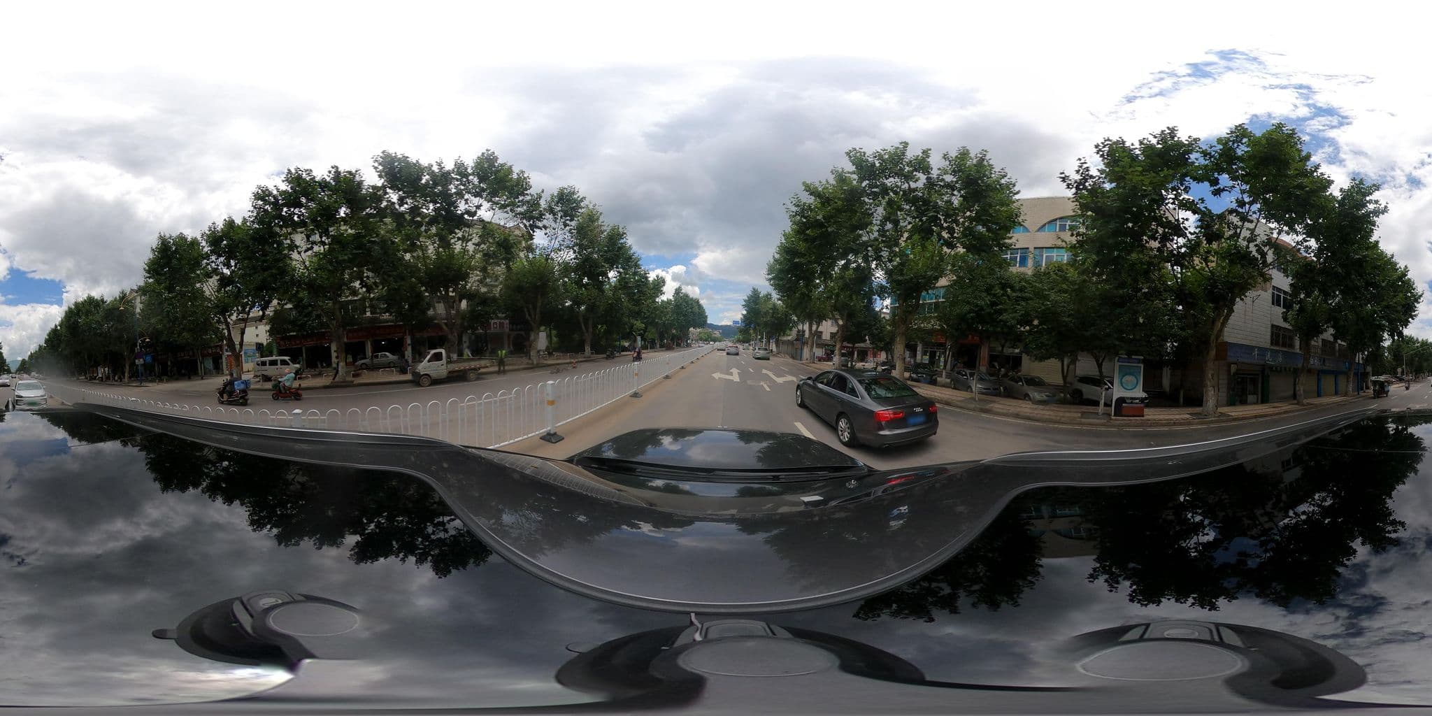 Street view near 兰亭居酒店, Lijiang — © adirricor (CC BY-SA · Mapillary)