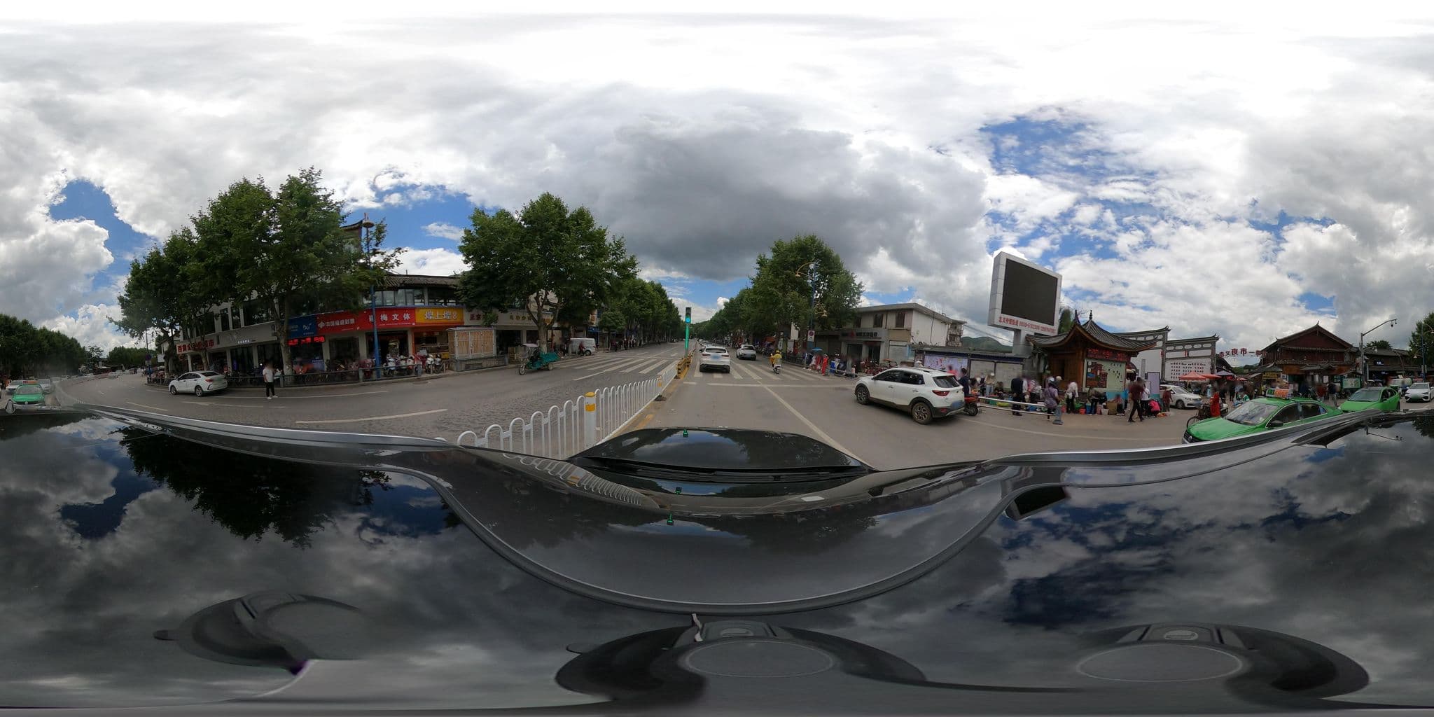 Street view near 丽江占地斯门客栈, Lijiang — © adirricor (CC BY-SA · Mapillary)