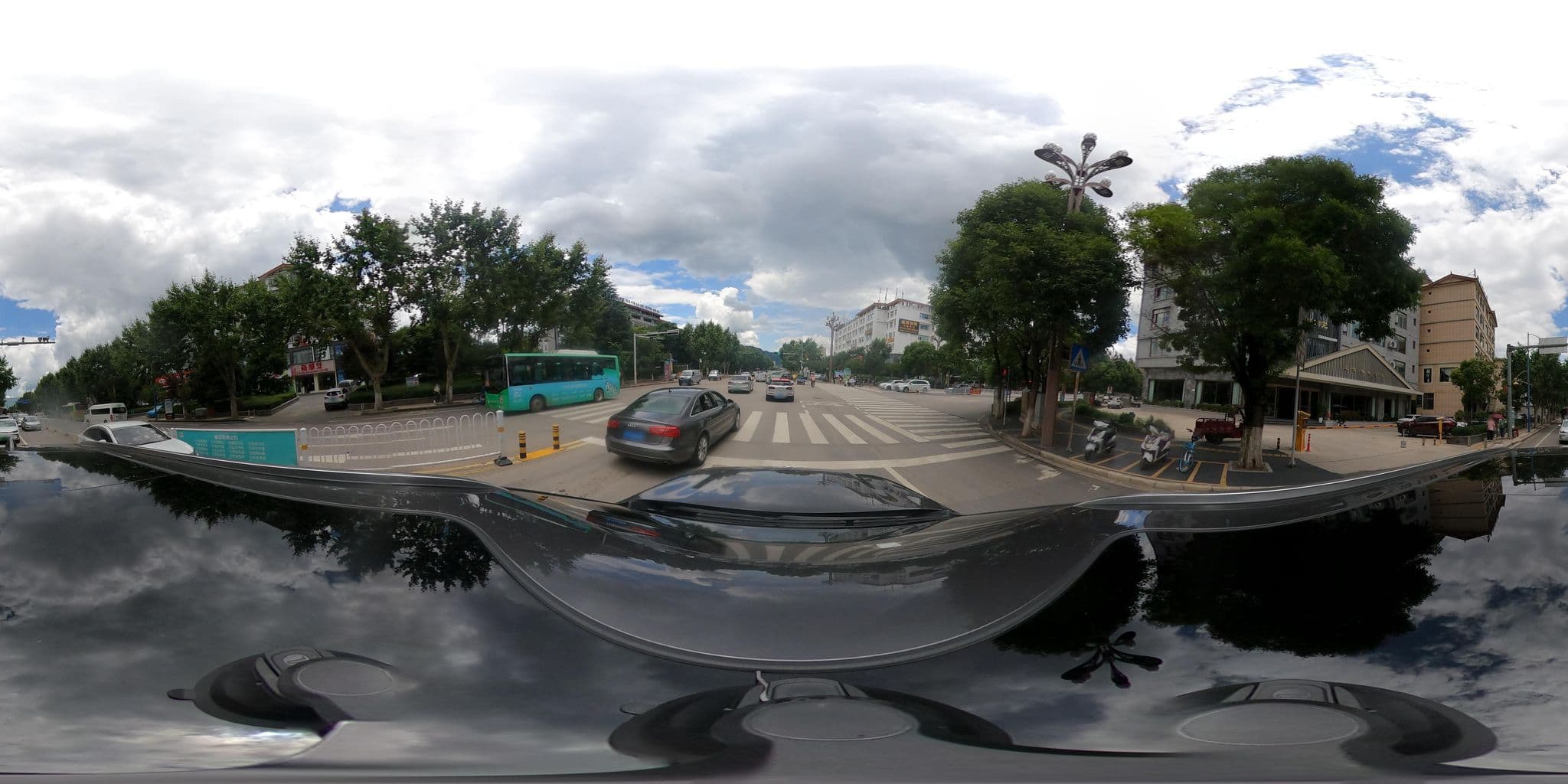 Street view near 丽江瓜玳国别墅酒店南丰苑, Lijiang — © adirricor (CC BY-SA · Mapillary)