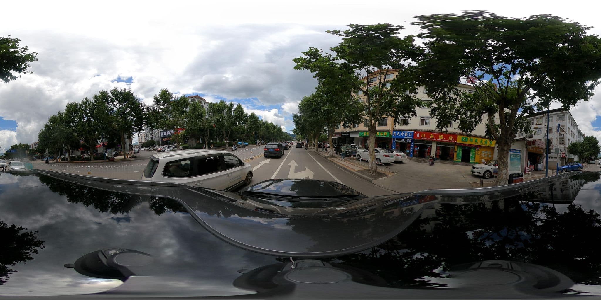 Street view near 玉玺居宾馆, Lijiang — © adirricor (CC BY-SA · Mapillary)