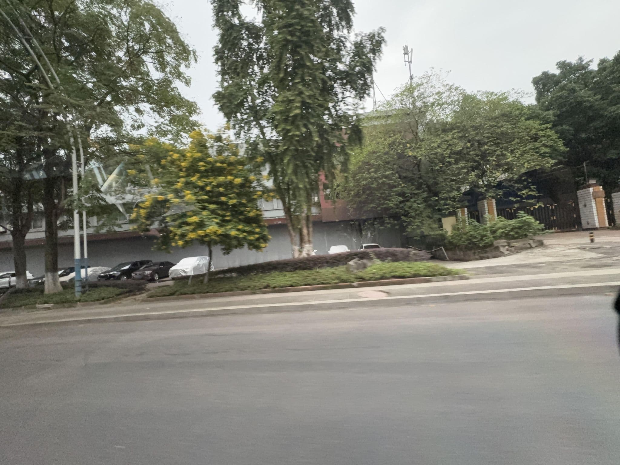 Street view near Hilton, Luzhou — © steve032 (CC BY-SA · Mapillary)