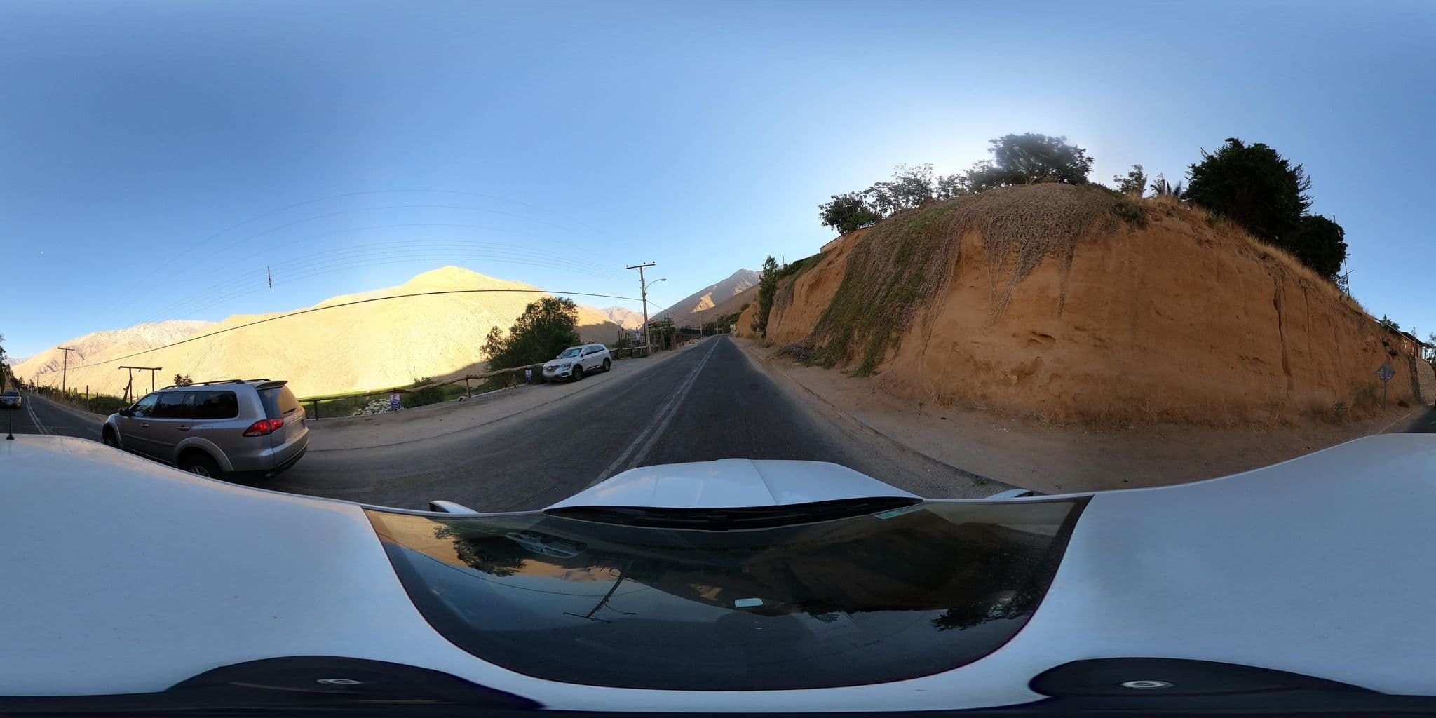 Street view near Cabañas Utopía, Paiguano — © Kaart_Local (CC BY-SA · Mapillary)