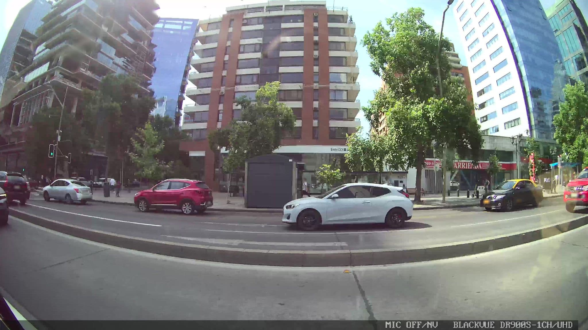 Street view near Alessandria Apart - El Bosque Norte, Ñuñoa — © kaart_1 (CC BY-SA · Mapillary)