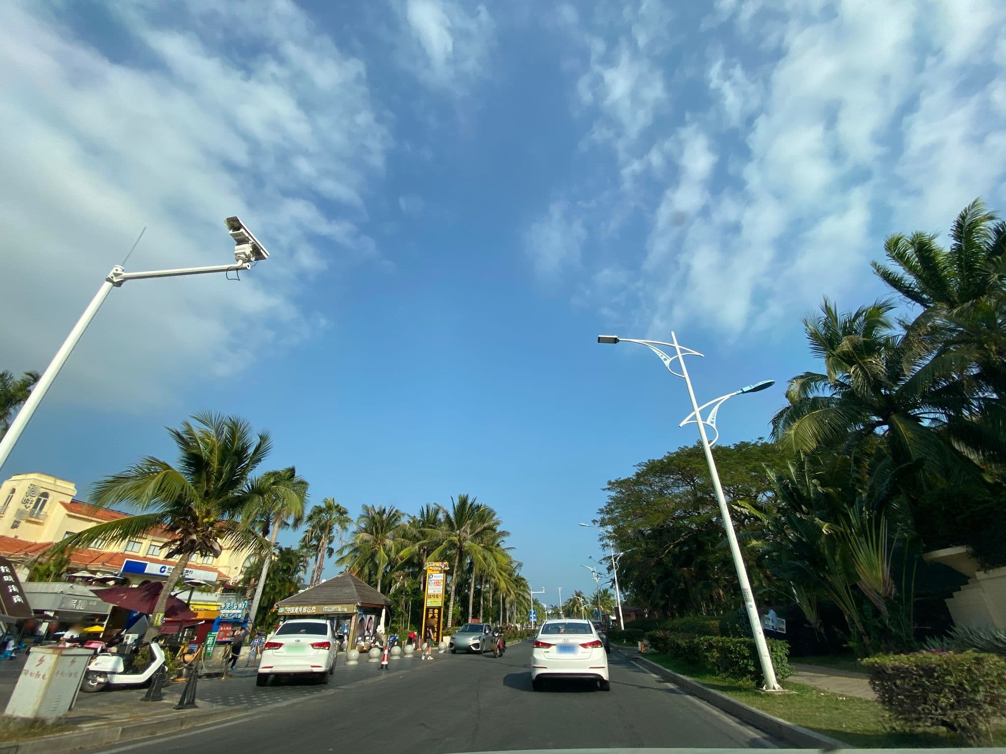 Street view near Horizon Resort Sanya, Sanya — © adirricor (CC BY-SA · Mapillary)