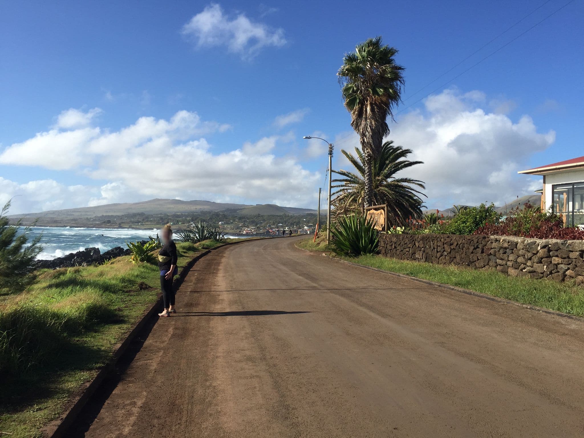 Street view near Taha Tai Hotel, Hanga Roa — © lyonwj (CC BY-SA · Mapillary)