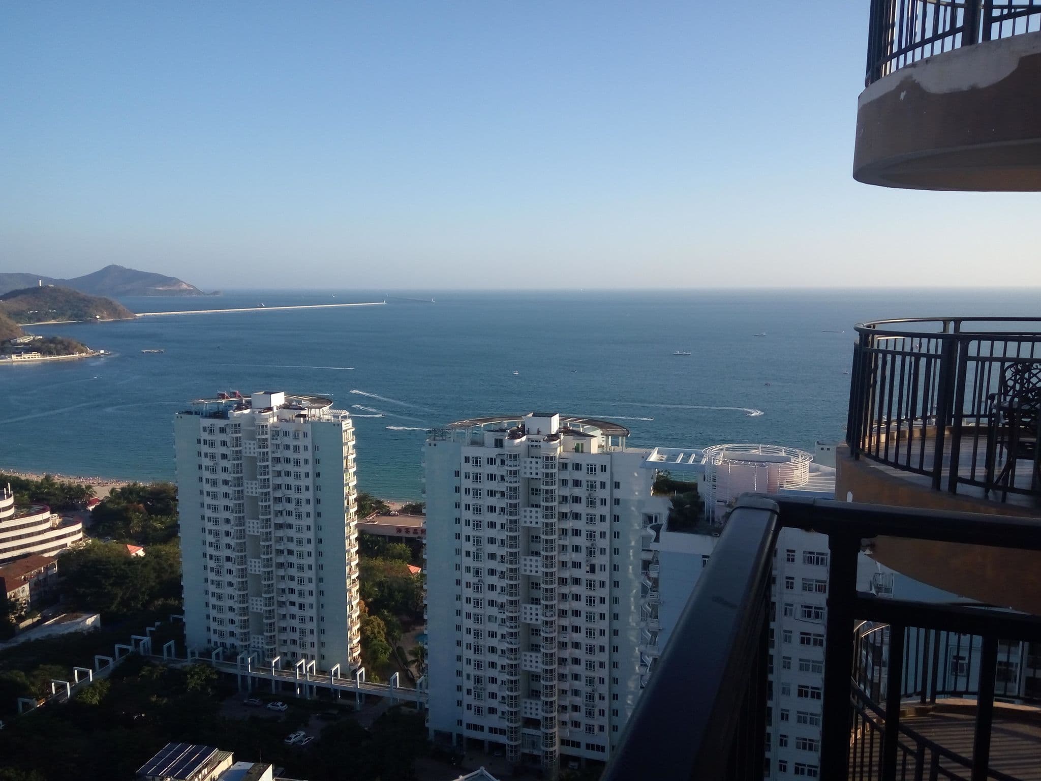 Street view near Langting seaview hotel, Sanya — © pvam (CC BY-SA · Mapillary)