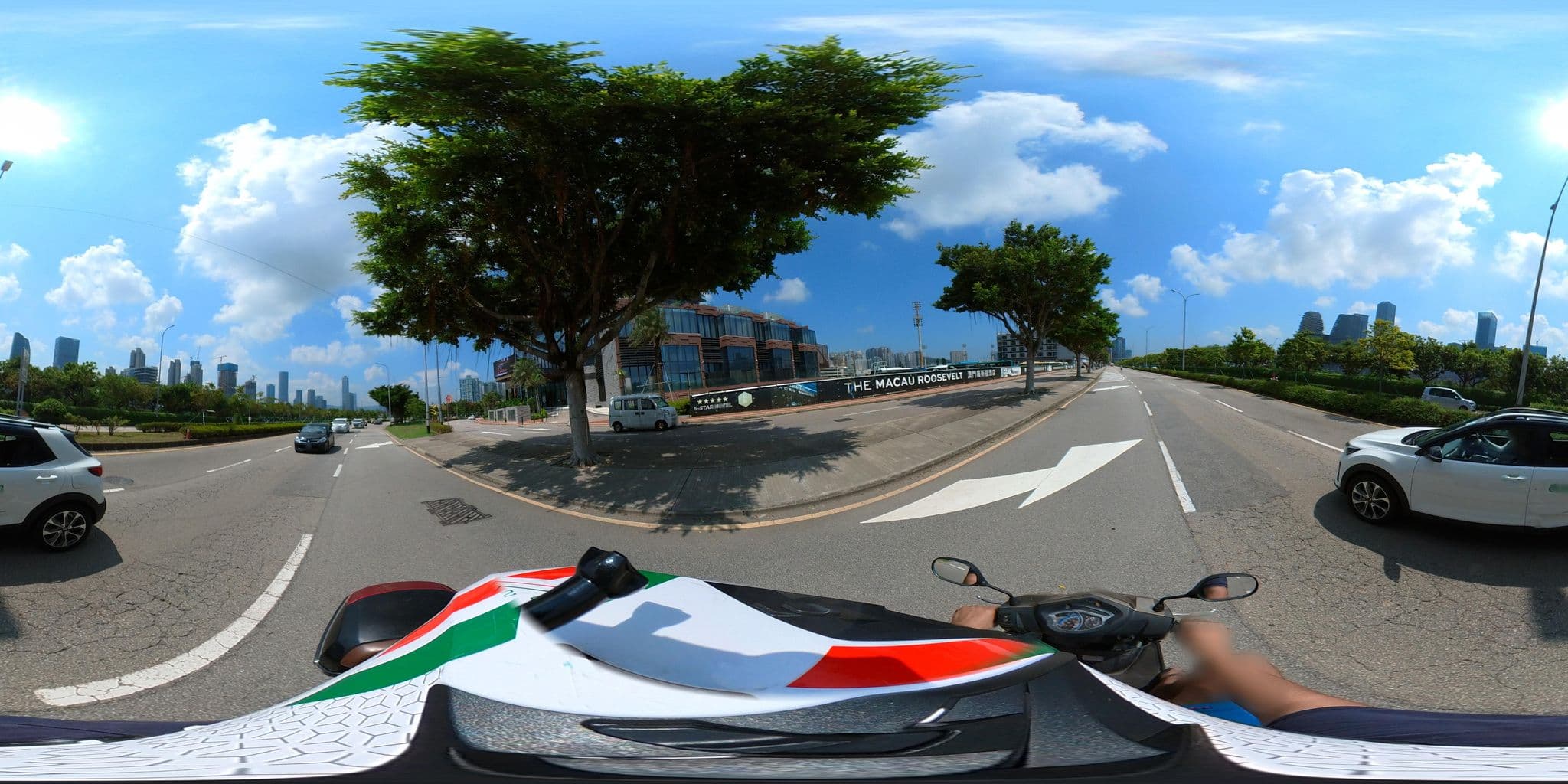 Street view near Rooseveld Hotel, São Lourenço — © joaocsampayo (CC BY-SA · Mapillary)