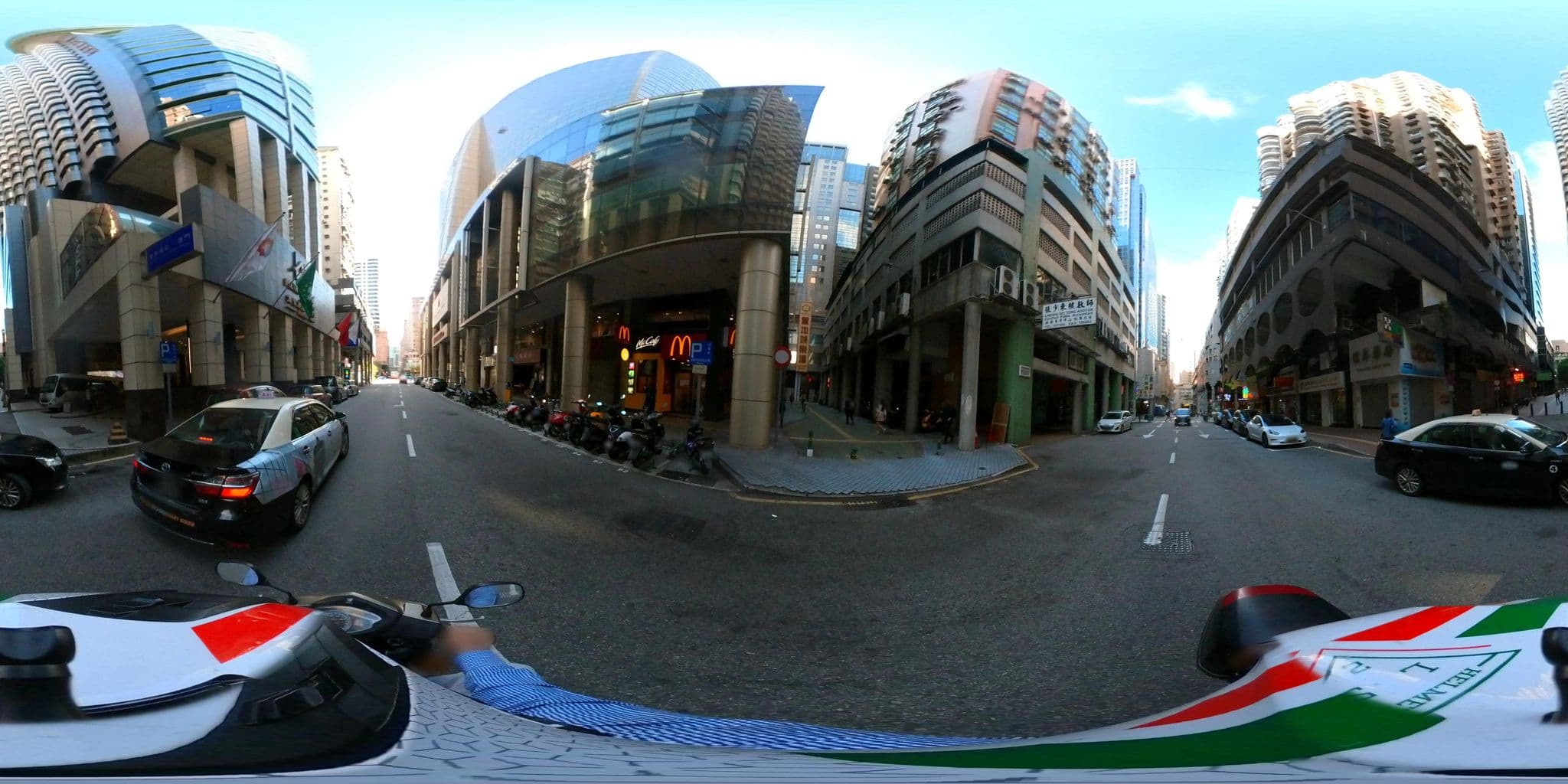Street view near Metropark Hotel Macau 澳門維景酒店, São Lázaro — © joaocsampayo (CC BY-SA · Mapillary)