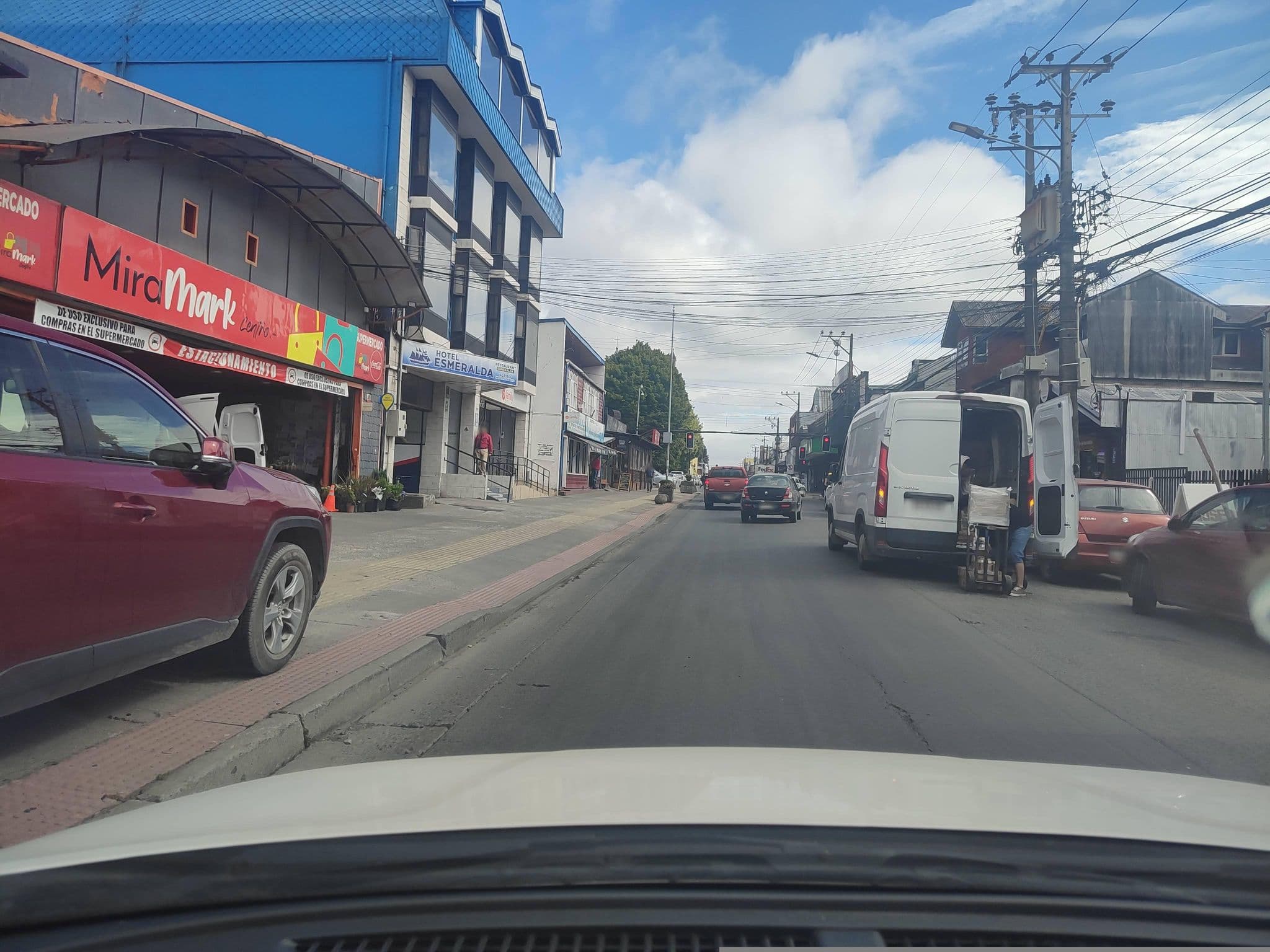 Street view near Hotel Esmeralda, Castro — © andresduhour (CC BY-SA · Mapillary)