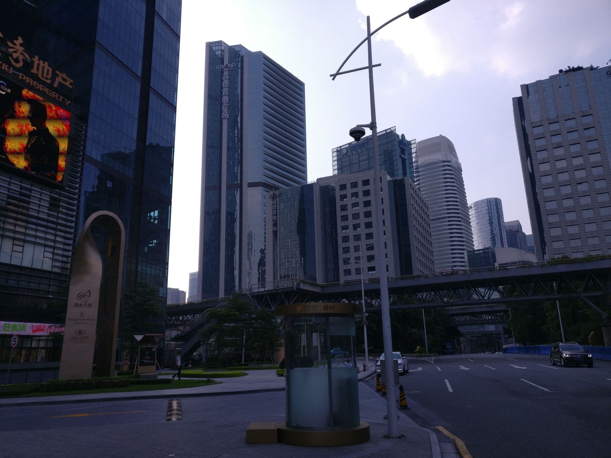 Street view near Ascott Hotel Appartments, Guangzhou — © aleung (CC BY-SA · Mapillary)