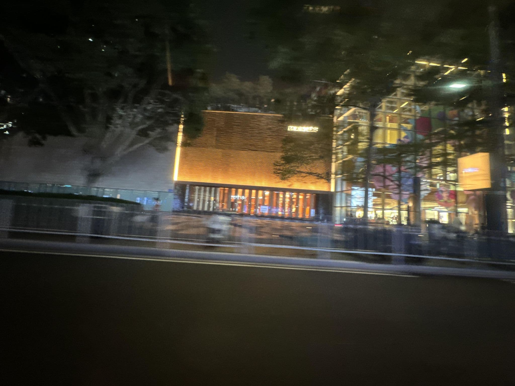 Street view near 柏高商务酒店 | Paco Business Hotel, Guangzhou — © filipb (CC BY-SA · Mapillary)