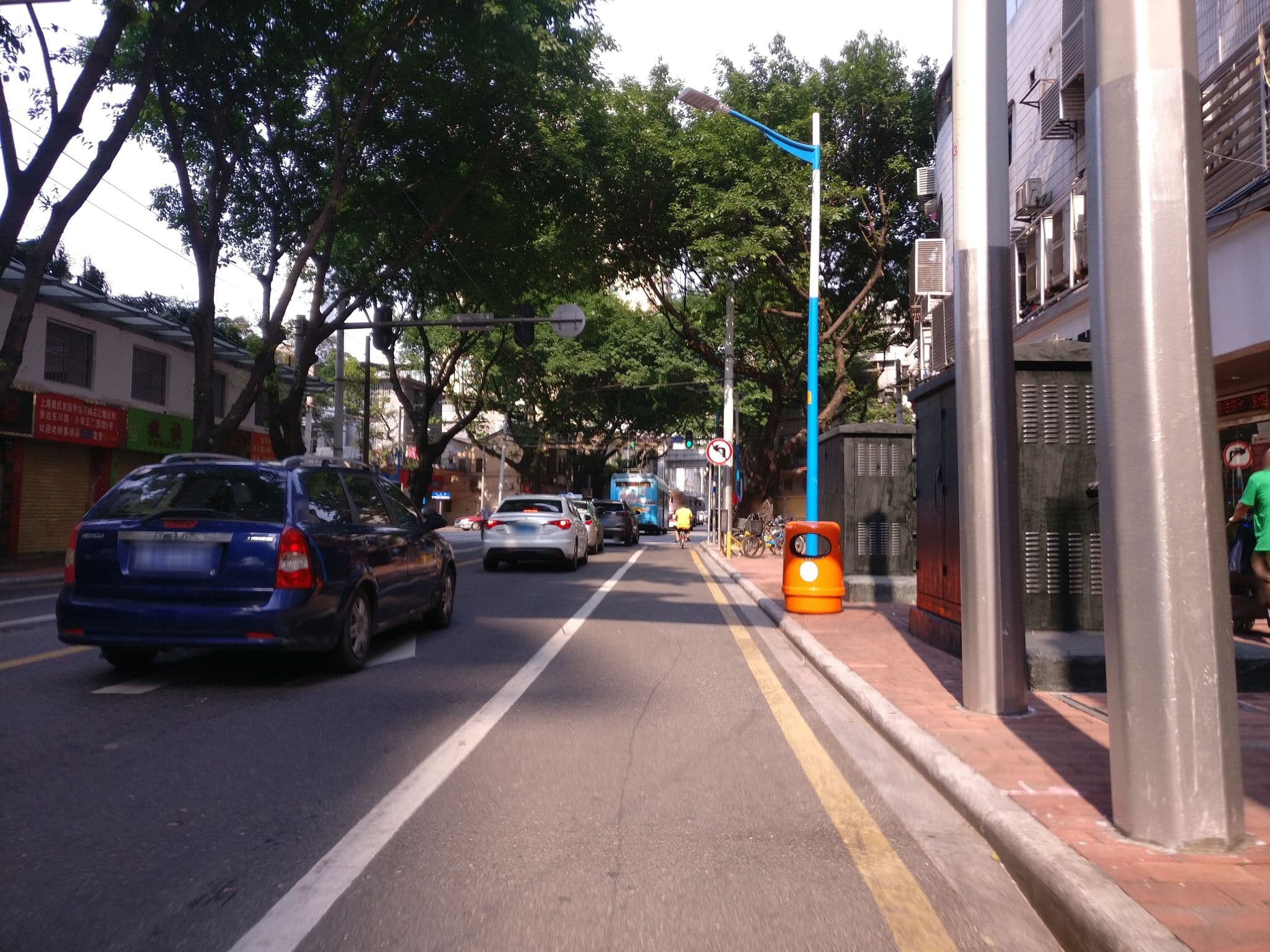 Street view near 7 Days Inn, Guangzhou — © aleung (CC BY-SA · Mapillary)