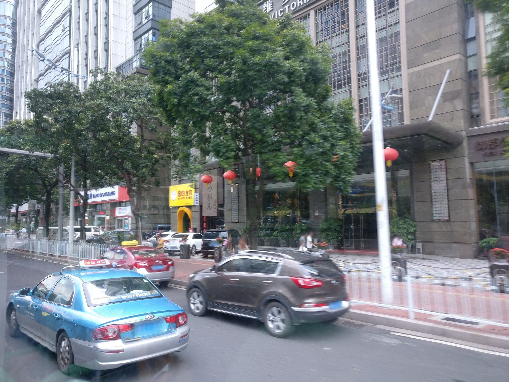 Street view near 维多利亚酒店 Victoria Hotel, Guangzhou — © aleung (CC BY-SA · Mapillary)
