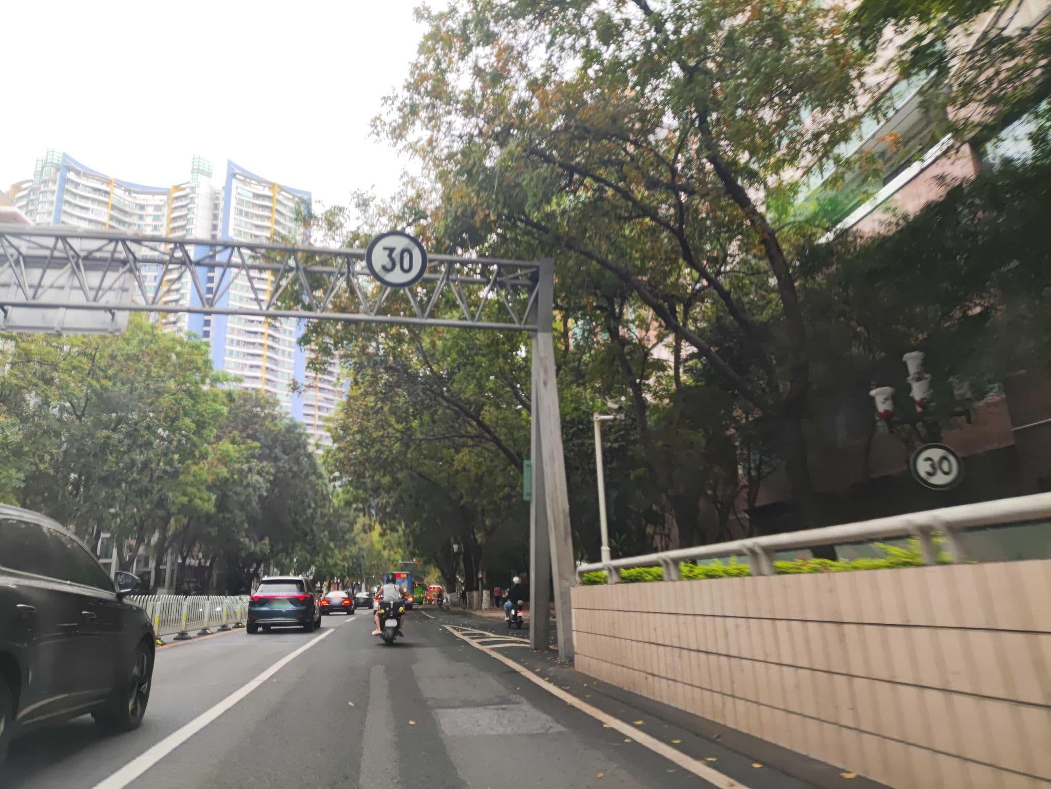 Street view near Gold Coast Marina Club, Guangzhou — © Segment3464 (CC BY-SA · Mapillary)