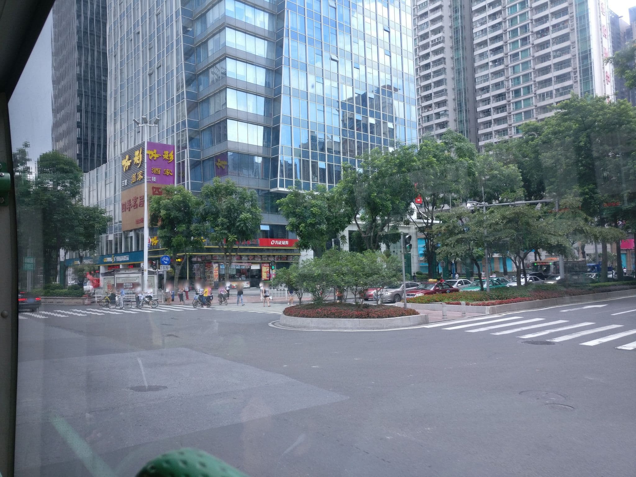 Street view near 华威达酒店 - Hua Wei Da Hotel, Guangzhou — © aleung (CC BY-SA · Mapillary)