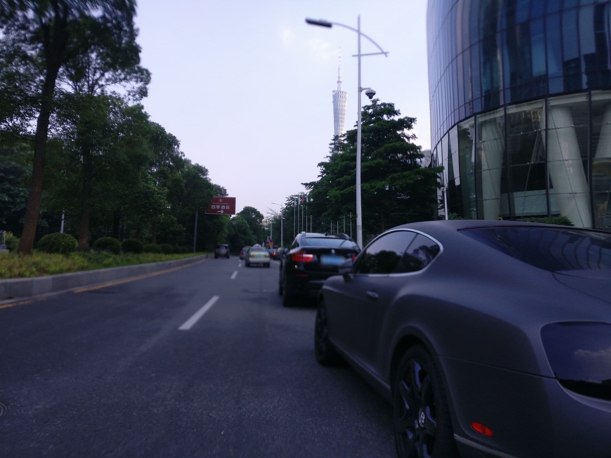 Street view near Ascott IFC Guangzhou, Guangzhou — © aleung (CC BY-SA · Mapillary)