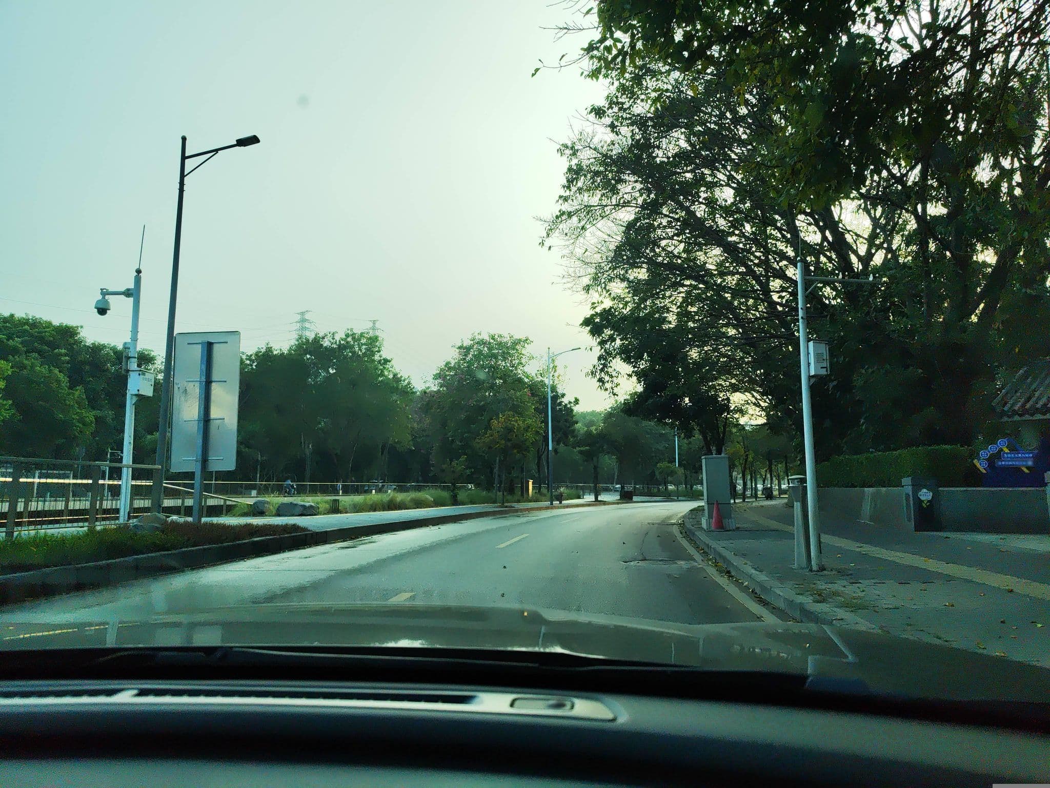 Street view near 深圳英林宾馆, Tiegang — © Obanazawa_Kuri (CC BY-SA · Mapillary)