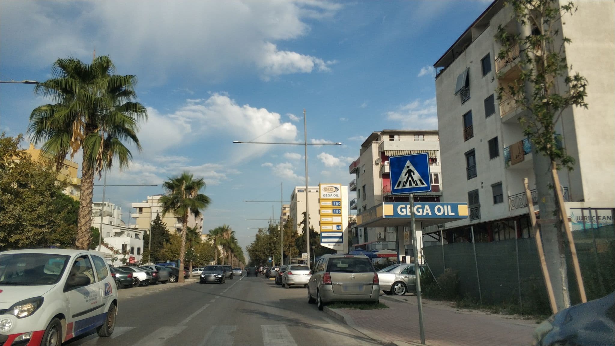 Street view near Hotel Vila Mare, Rrashbull — © freddouhelk (CC BY-SA · Mapillary)