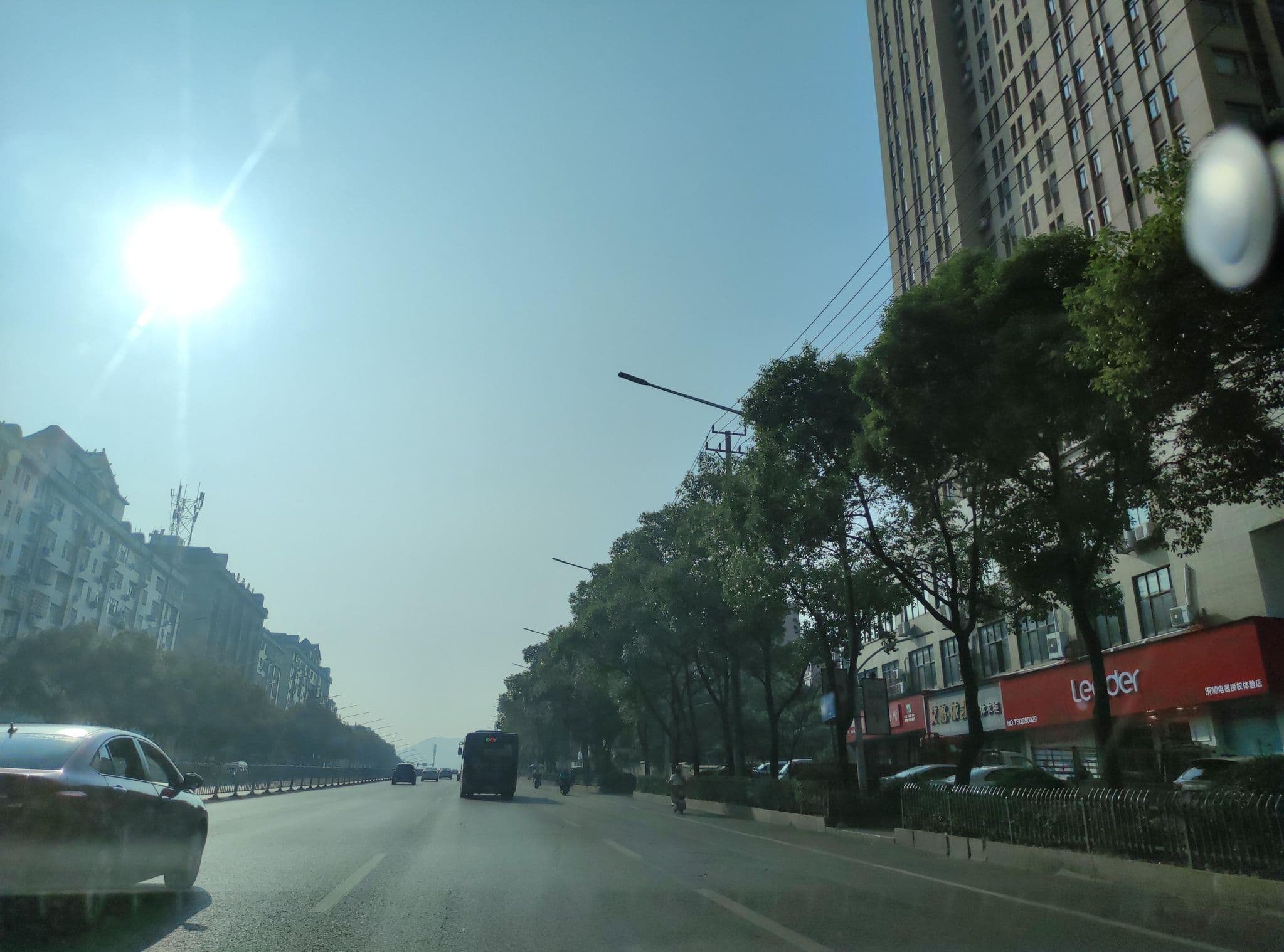 Street view near 萍乡漫客时光酒店, Pingxiang — © xbd (CC BY-SA · Mapillary)