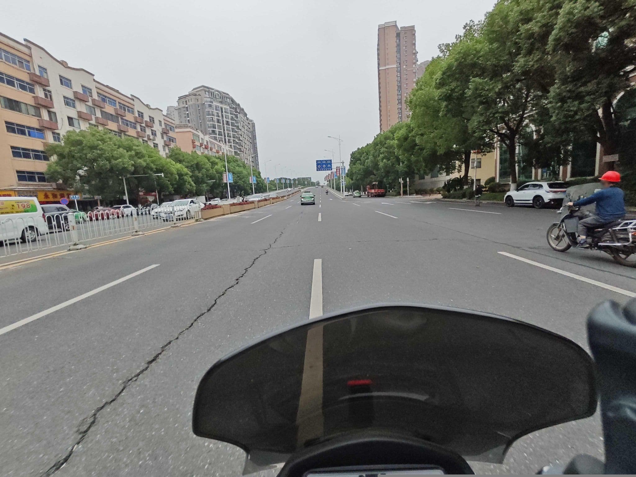 Street view near 华庭宾馆, Zhuzhou — © xbd (CC BY-SA · Mapillary)