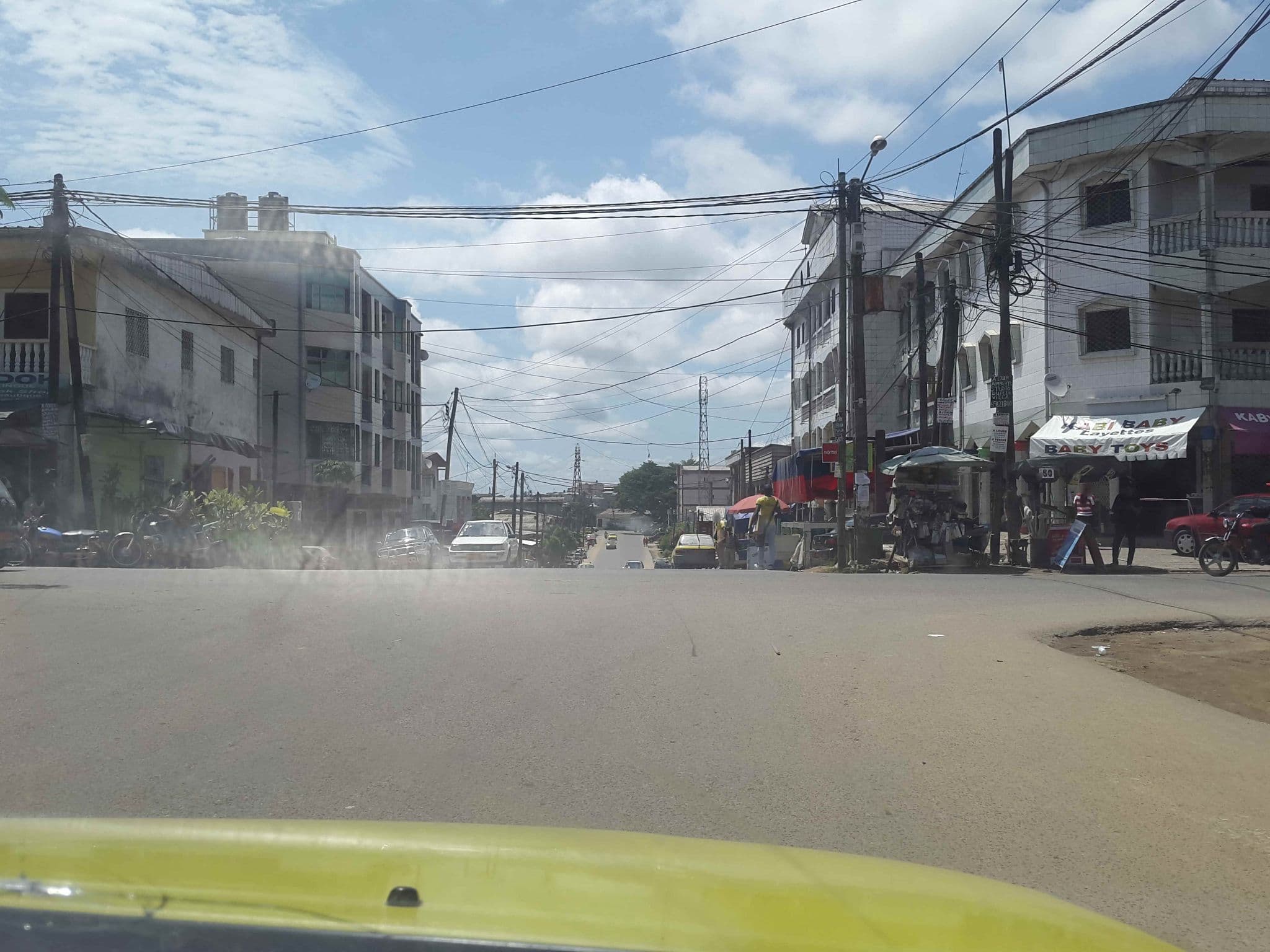 Street view near Résidence Maria Coretti, Douala