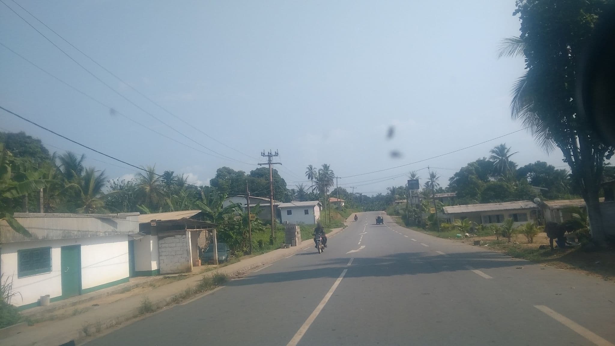Street view near Manapani les flots plus, Kribi — © albingasparetto (CC BY-SA · Mapillary)