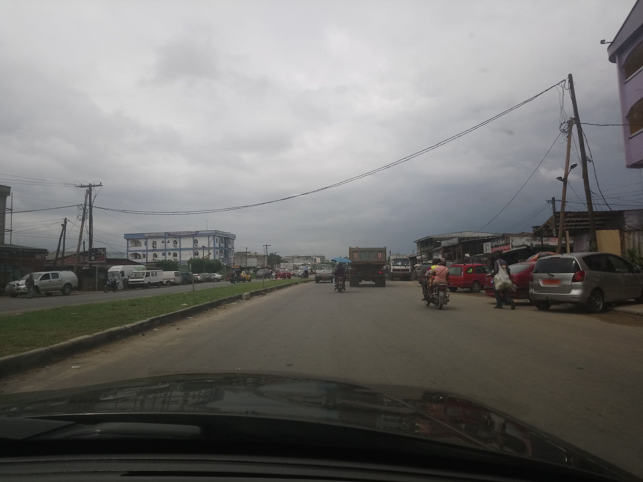 Street view near Hotel Joanes, Douala