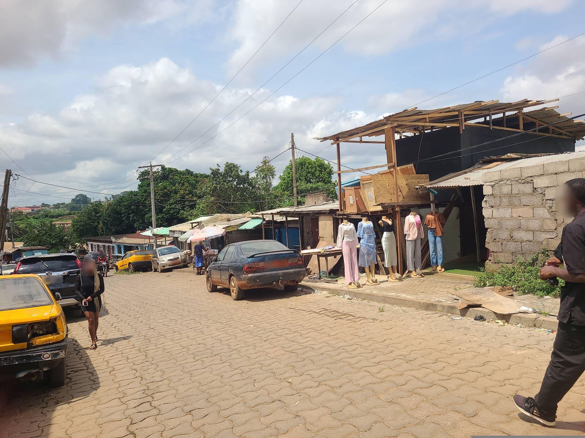 Street view near Français, Yaoundé