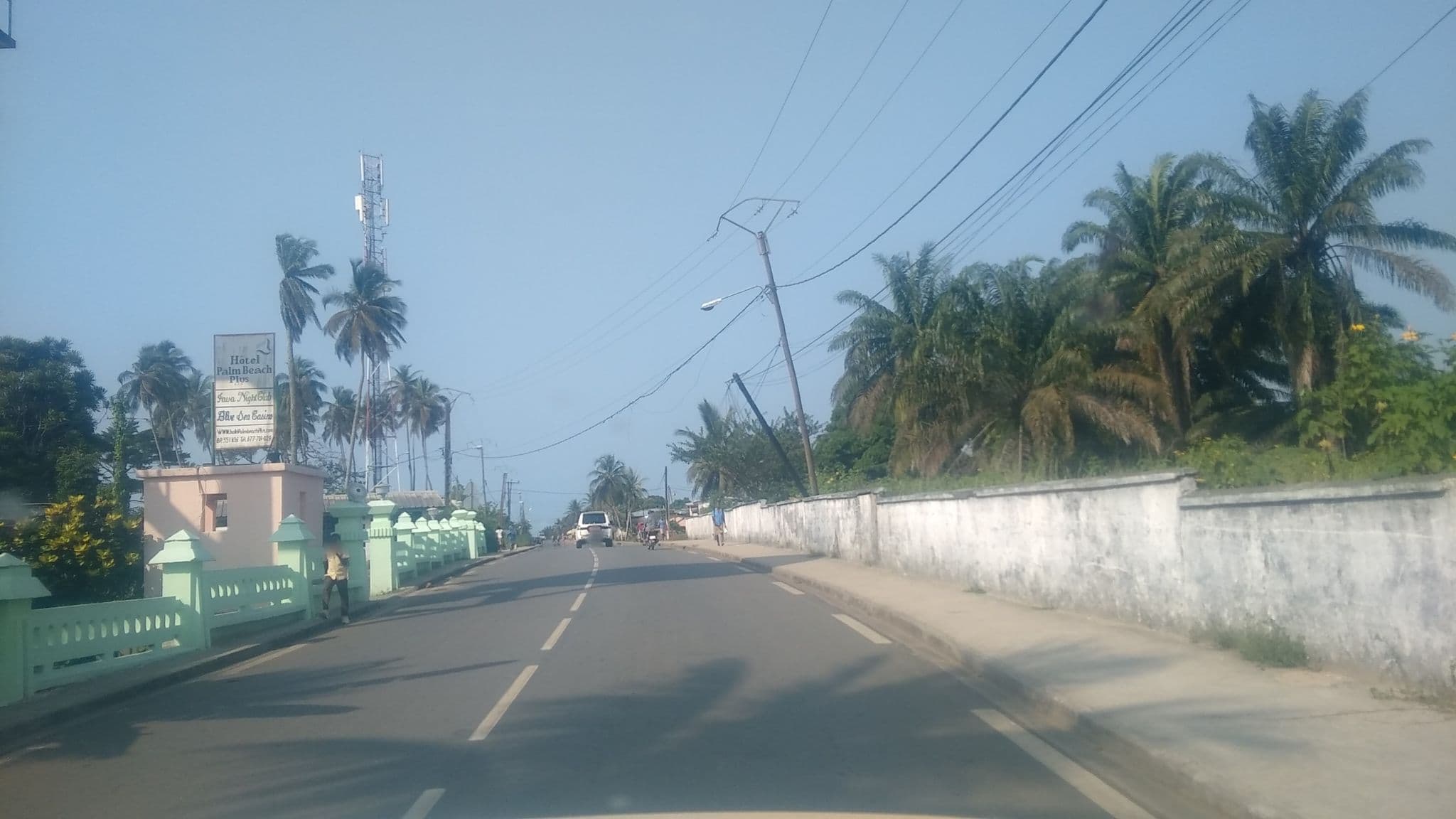 Street view near Palm Beach Plus, Kribi — © albingasparetto (CC BY-SA · Mapillary)