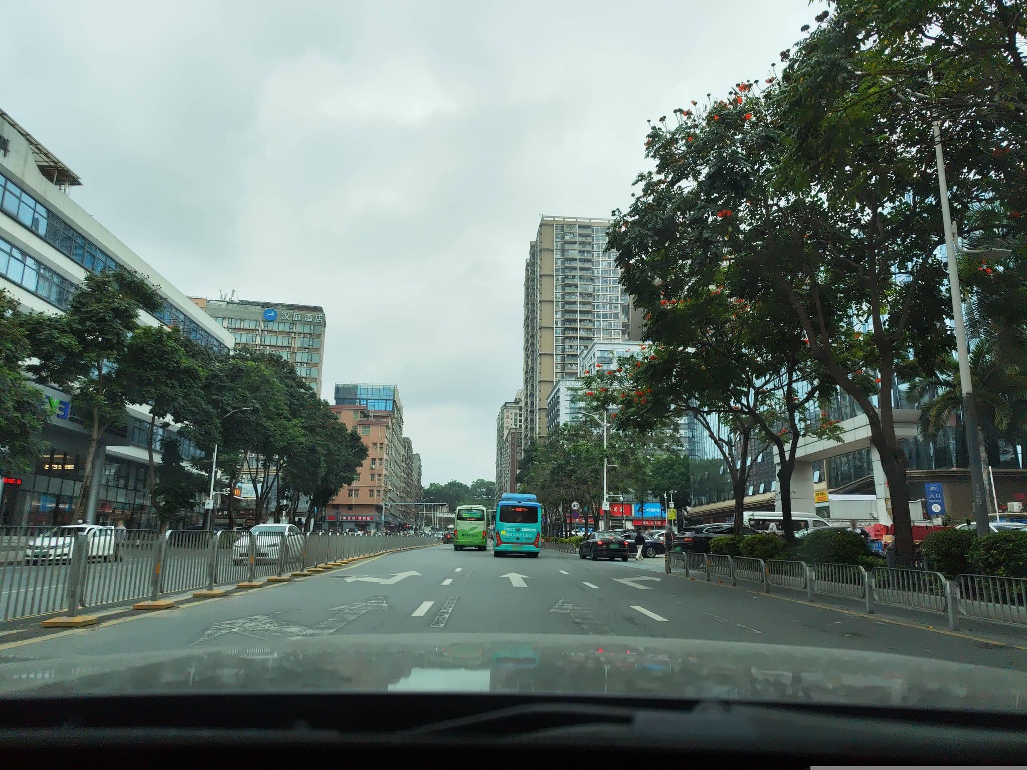 Street view near 英伦酒店, Changlingpi — © Obanazawa_Kuri (CC BY-SA · Mapillary)