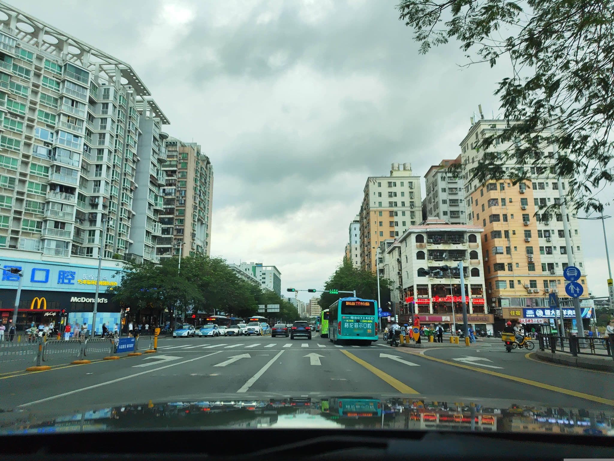 Street view near 深圳丽景振兴公寓酒店, Changlingpi — © Obanazawa_Kuri (CC BY-SA · Mapillary)