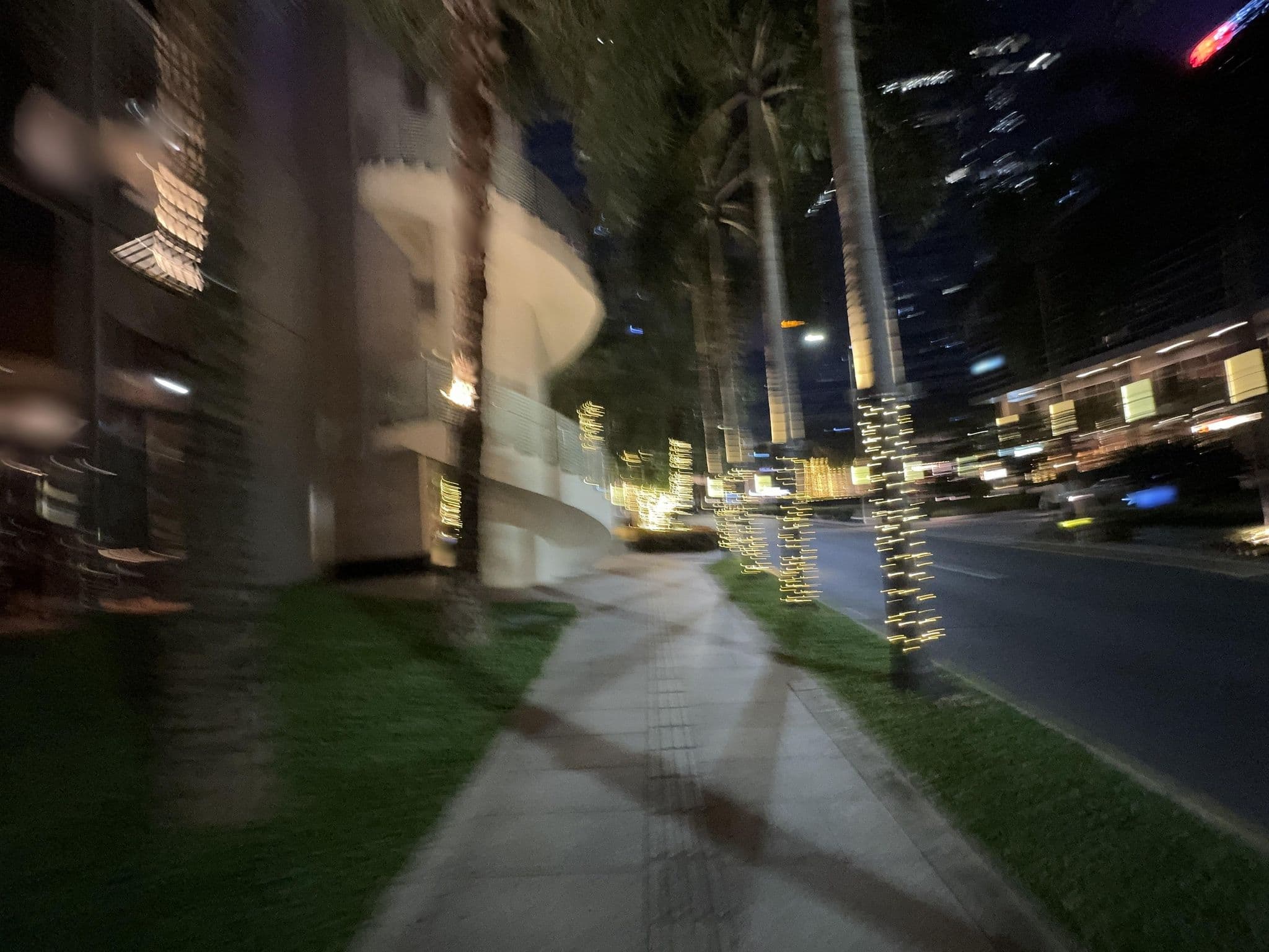 Street view near 深圳福田香格里拉大酒店 Shangri-La Hotel, Futian, Shenzhen, Gangxia — © filipb (CC BY-SA · Mapillary)